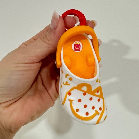 McDONALD'S X CROCS keychain HAPPY MEAL Miniature #7 #1 Character toy - Picture 2 of 9